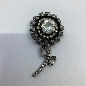 Vtg AUSTRIA ? japanned crystal rhinestone mourning daisy flower brooch